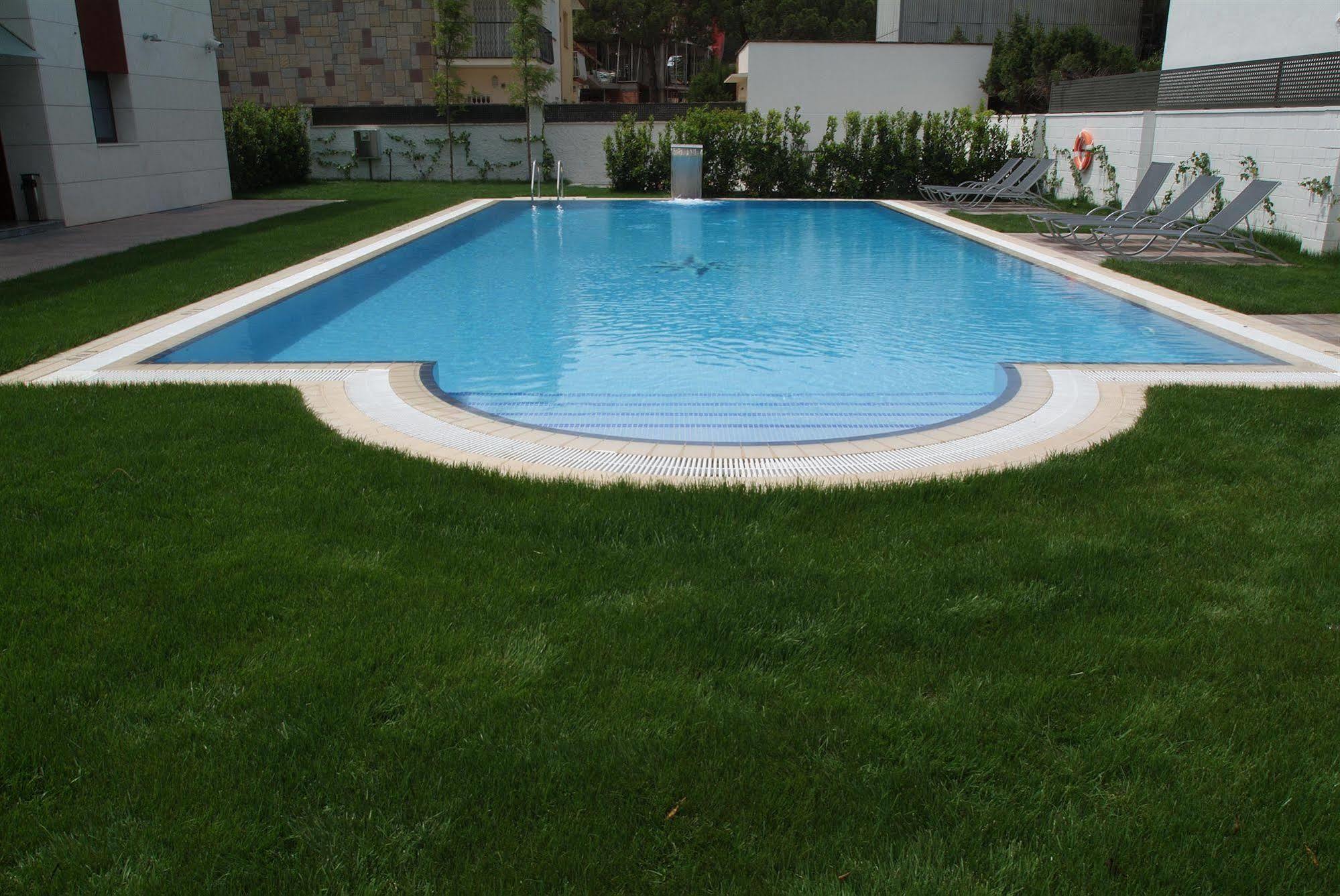 Apartamentos Royal Marina Gardens Castelldefels Exterior foto